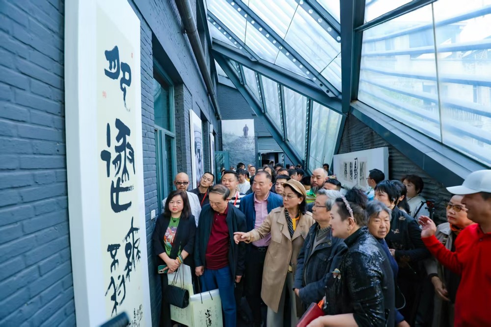 http://img.danews.cc/upload/images/20250414/f547c7661e99bbd39a9ebc5fc2f9624f.jpg