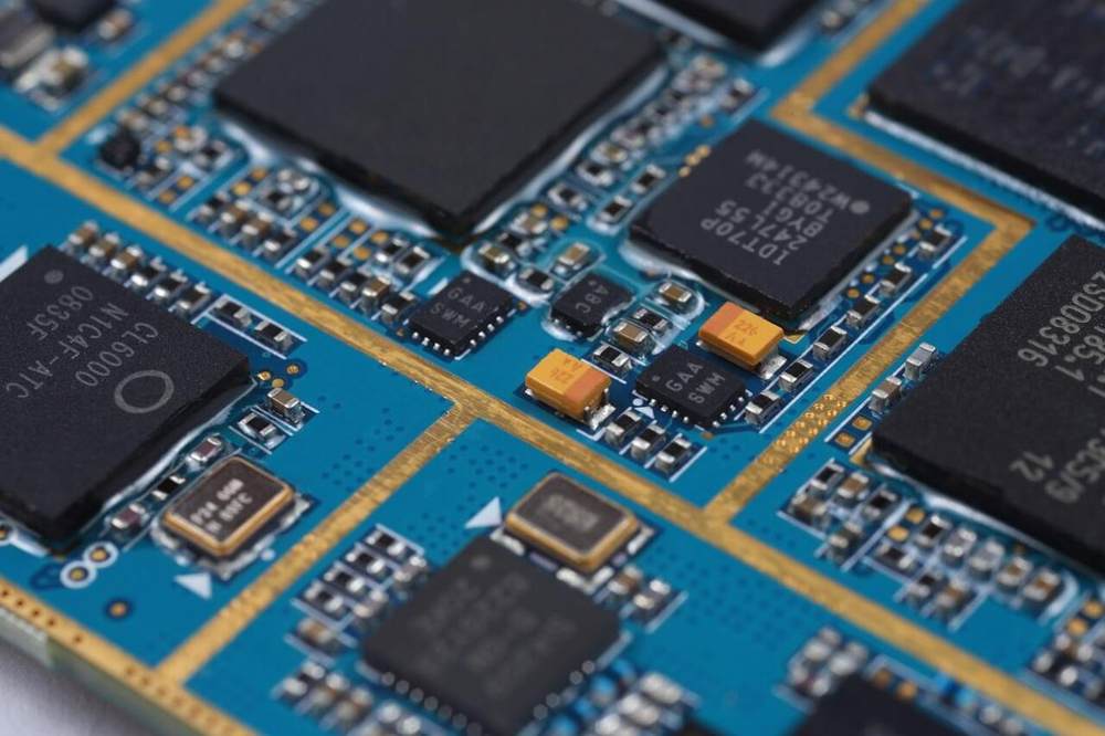 mother-board-5423760_1280